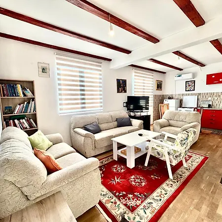 بيت للعطل Sarajevo Holiday Home