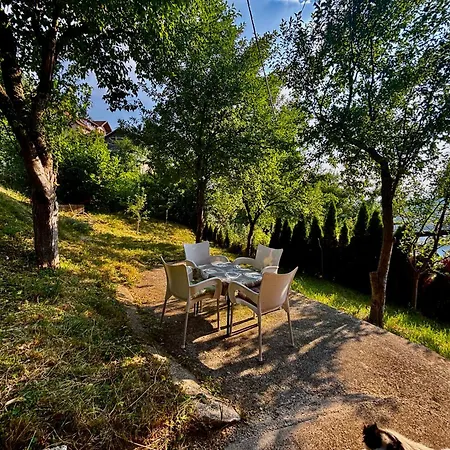 بيت للعطل Sarajevo Holiday Home *